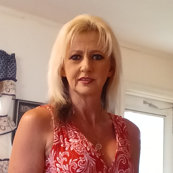 Meet your Posher, Sonya Lynn - Picture 13 of 16